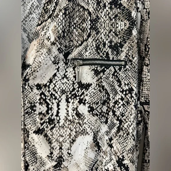 INC International Concepts Black and Cream Patterned Blouse - Picture 2 of 4